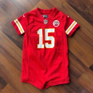 Nike Kansas City Chiefs Patrick Mahomes 15 Jersey Romper Red Infant 18M NFL